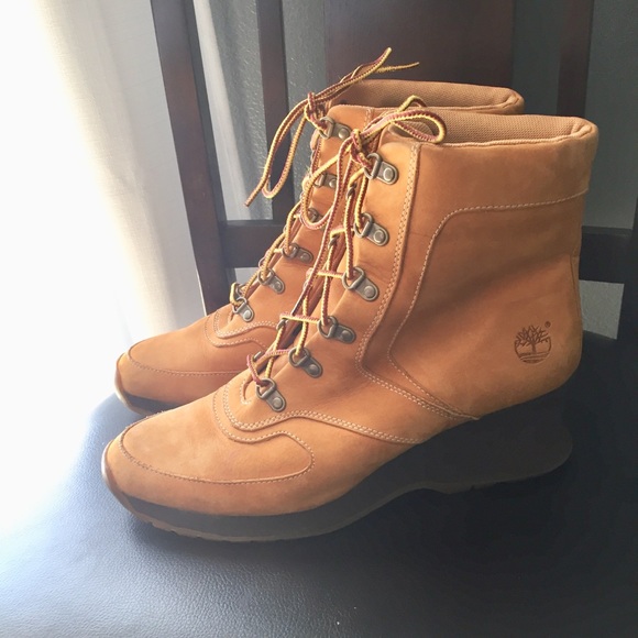 2 Pair of Timberland Boots - Picture 1 of 6